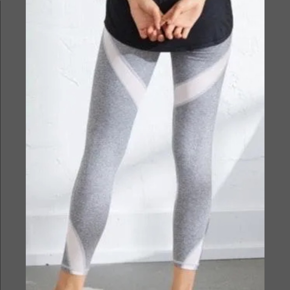 Aerie gray and white mesh leggings size large